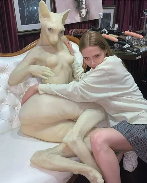 What am I looking at? by Kiroru