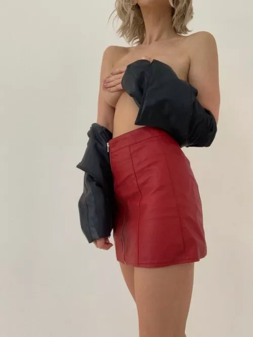 What are you holding in your right hand at the moment? by SamanthaKoch21