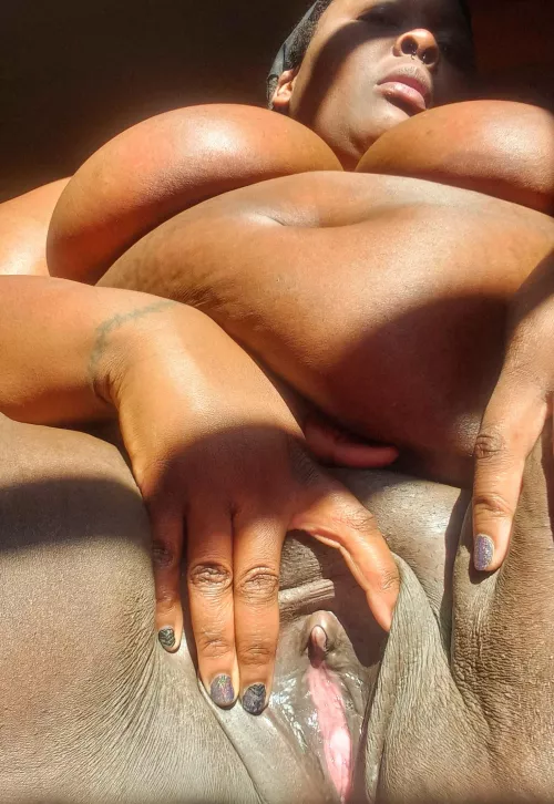 What are you kissing first? by rivers_0f_g0re