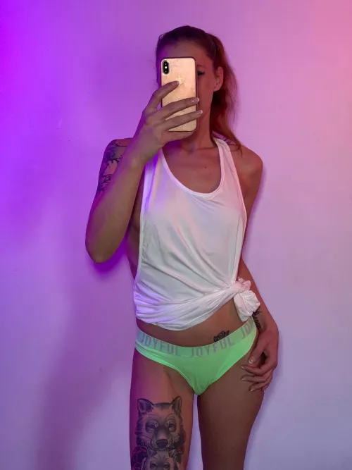 what are you looking at first?😆 by Lisa-Luchs