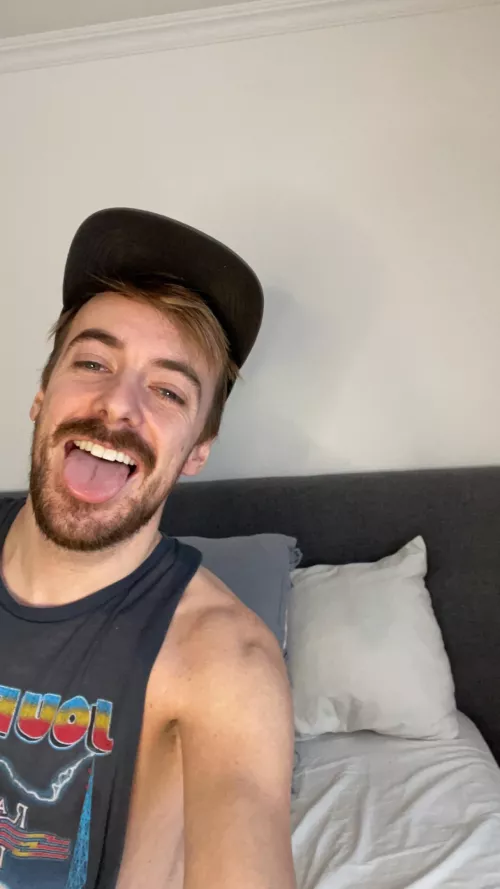 What are you mates up to today ? 🤖 by sklave_