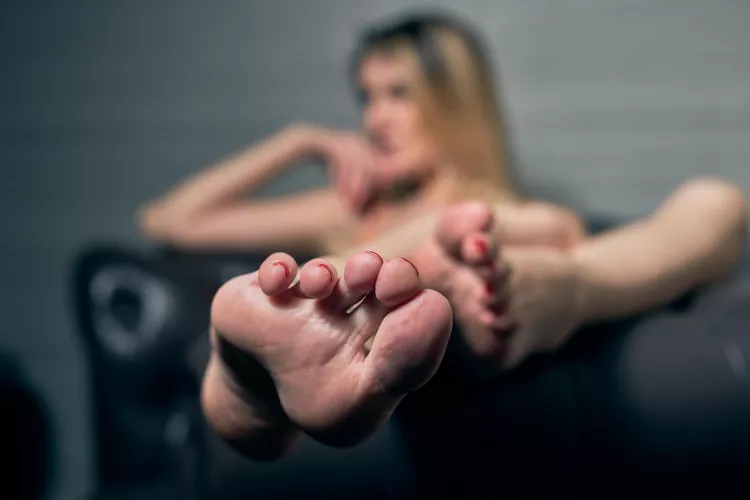 What are you think about watching my toes? by Succubus_q