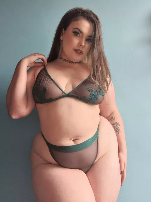 What are your thoughts on my chubby body? by jadesinclairx