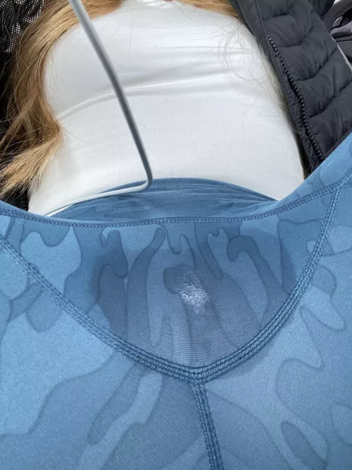 What being starred at in the gym does to me 😜 by lexiepeterson