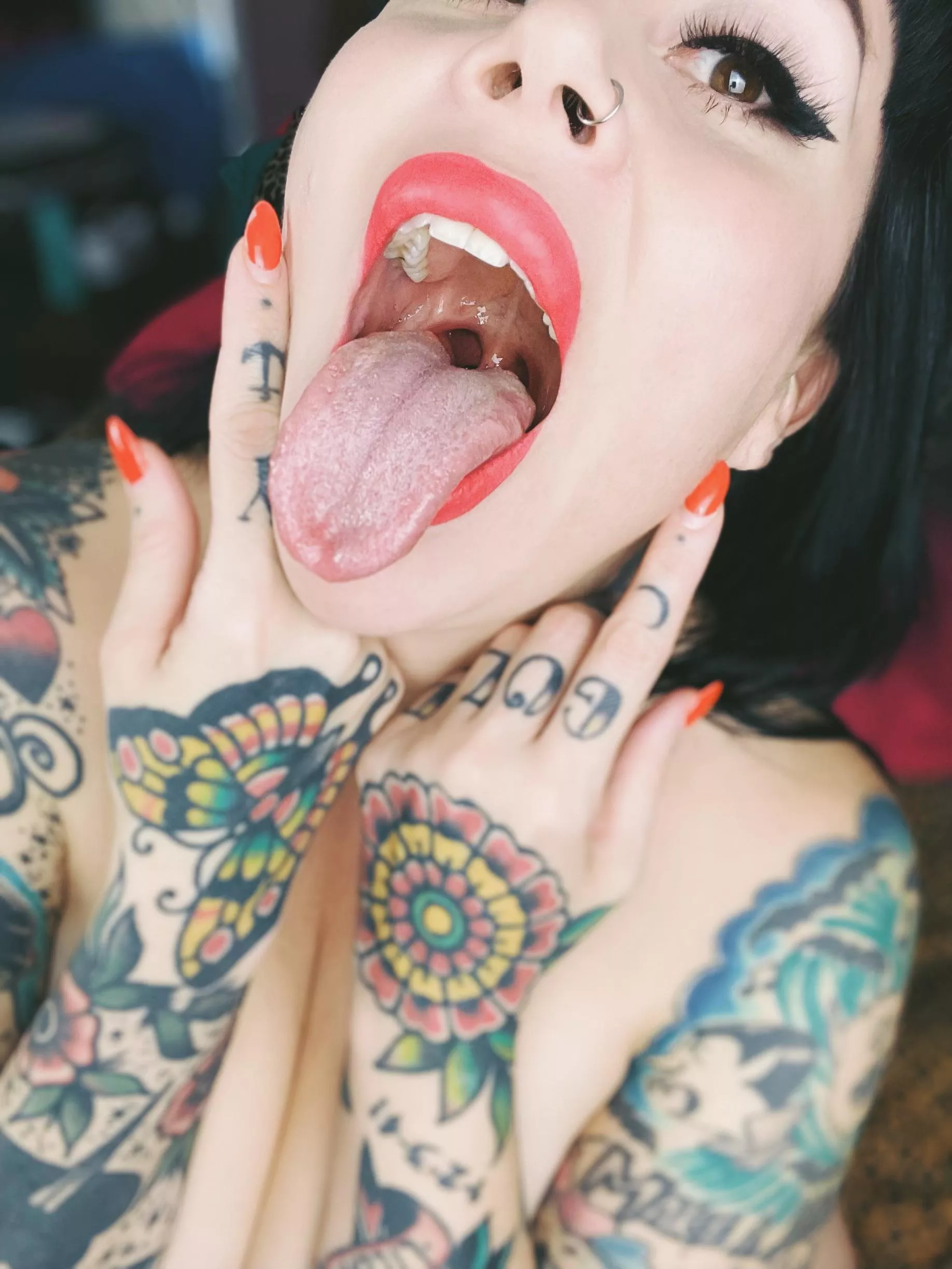 What better way to say good morning? 👅💕 posted by Valerierenee77