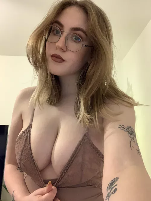 what came to your mind first?😇😏 by myxsunfl0werr