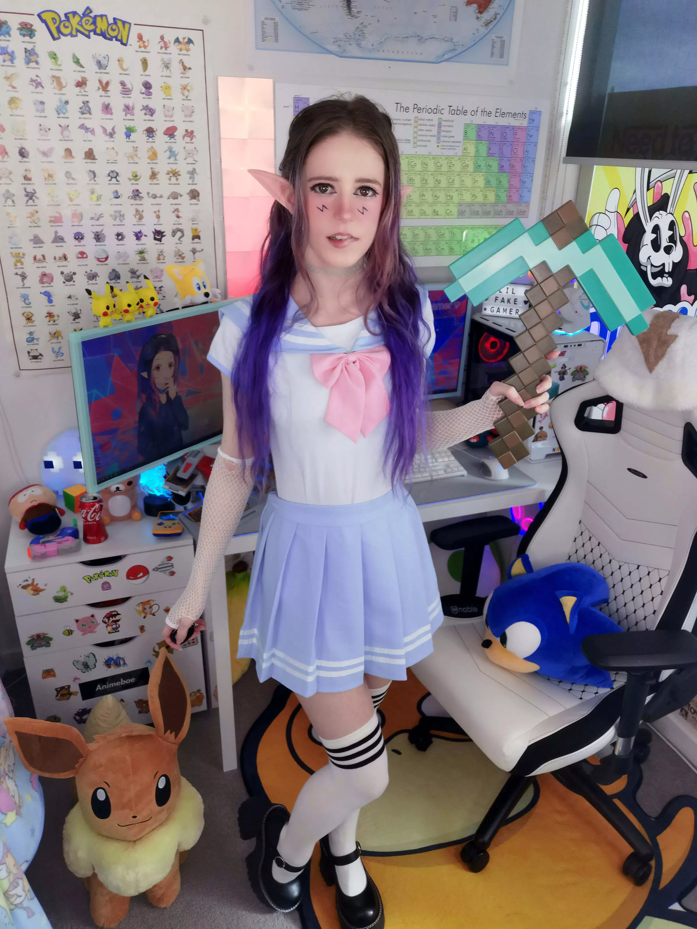 what did you show me to make me lip bite? 😏❤️ posted by lilfakegamer