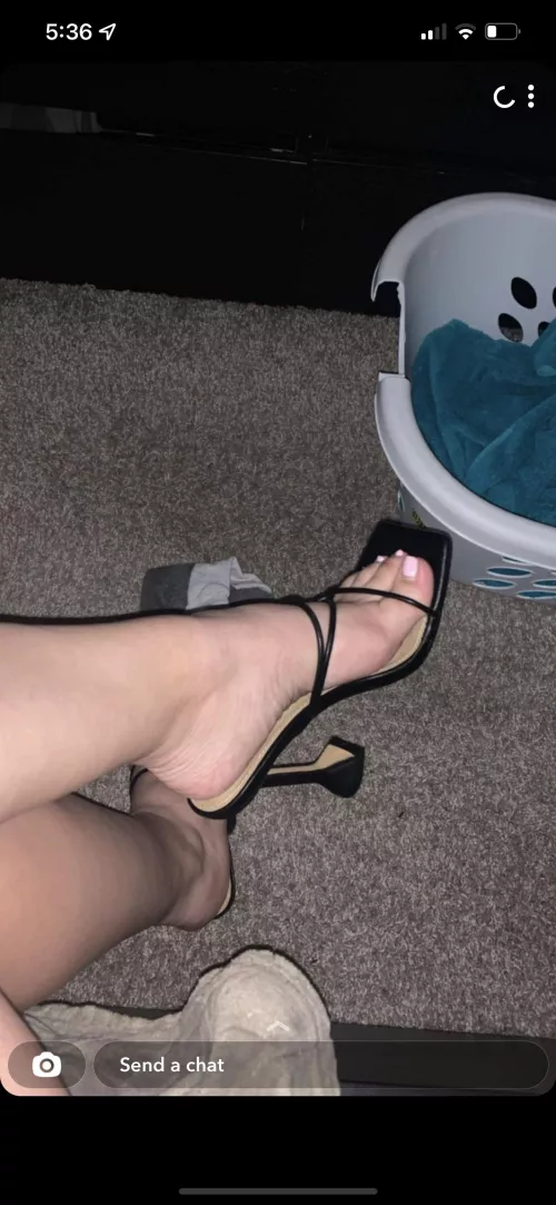 What do y’all think of my gfs feet by justlooking345