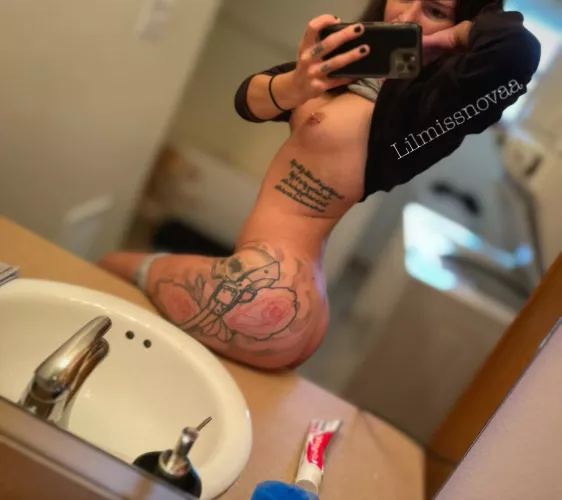 What do you first notice about me 😋💕 by darkw0nderland