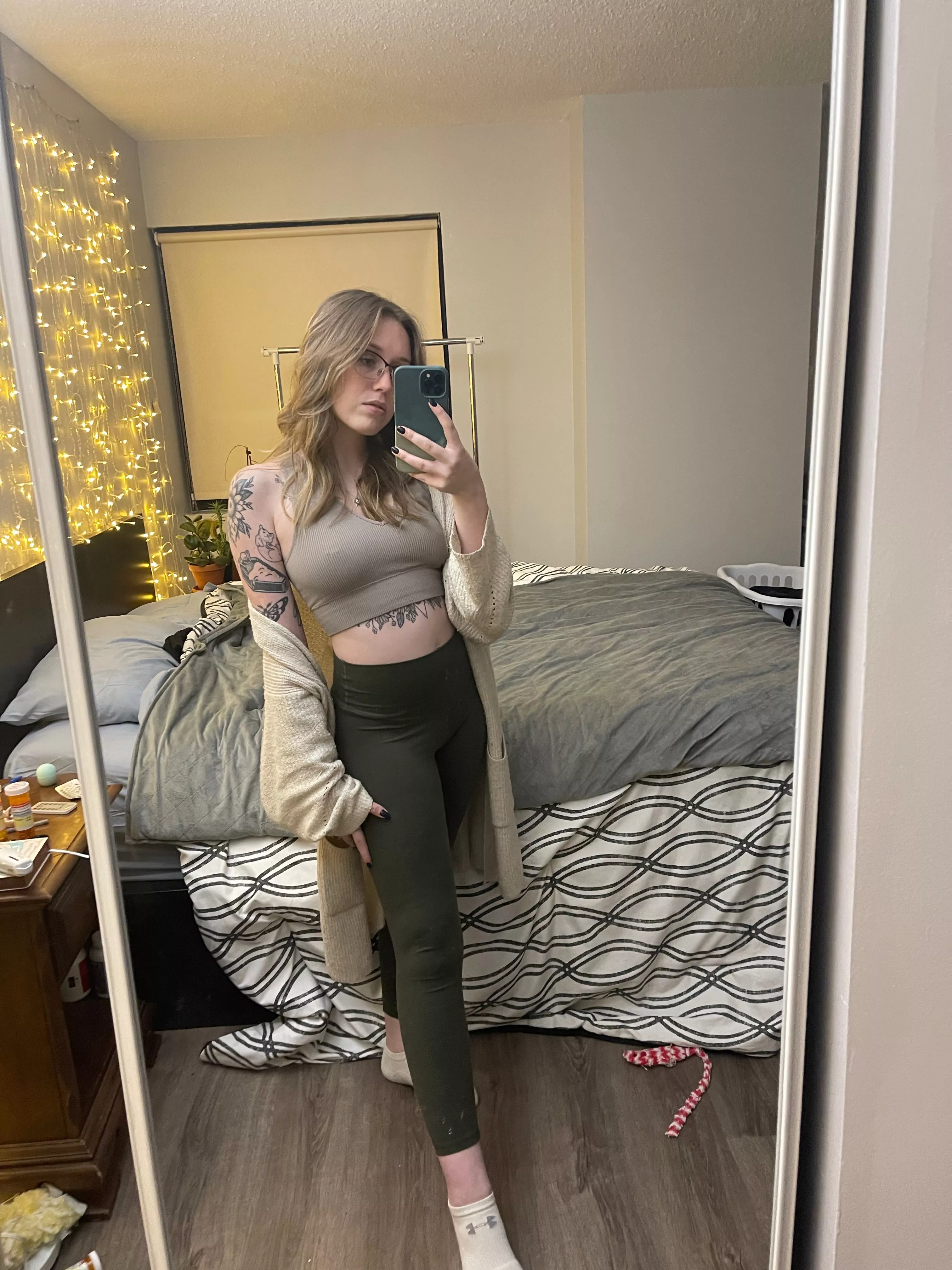 What do you guys think of my outfit today?? 🤔[F] posted by ohbabyitssara