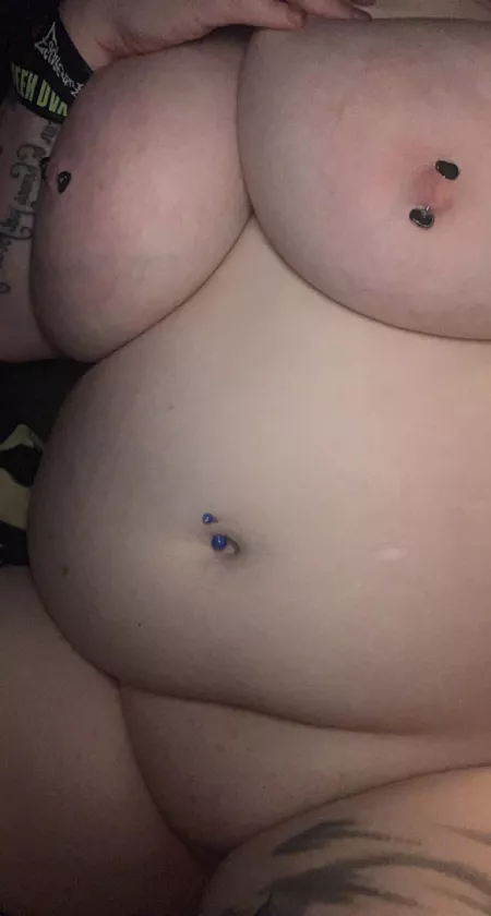 What do you rate me? (f) by Shortass95