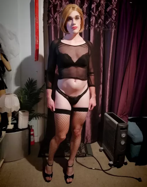 What do you think, does this wig suit me? 😘 by Sissyslut_Kayla