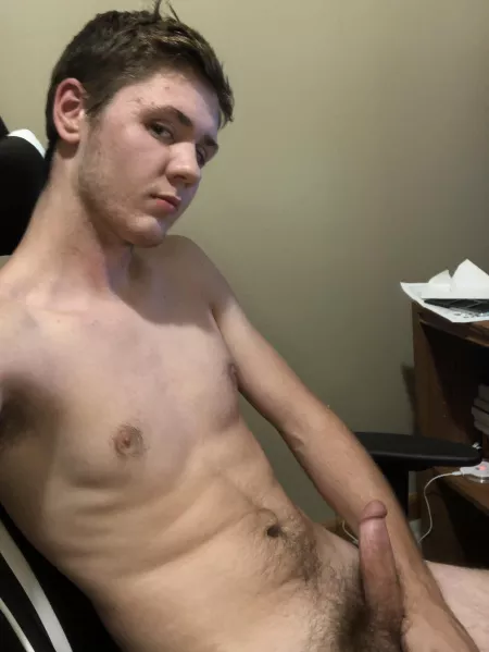 What do you think? (M) dms are open btw ;) by Puzzleheaded-Ad4410