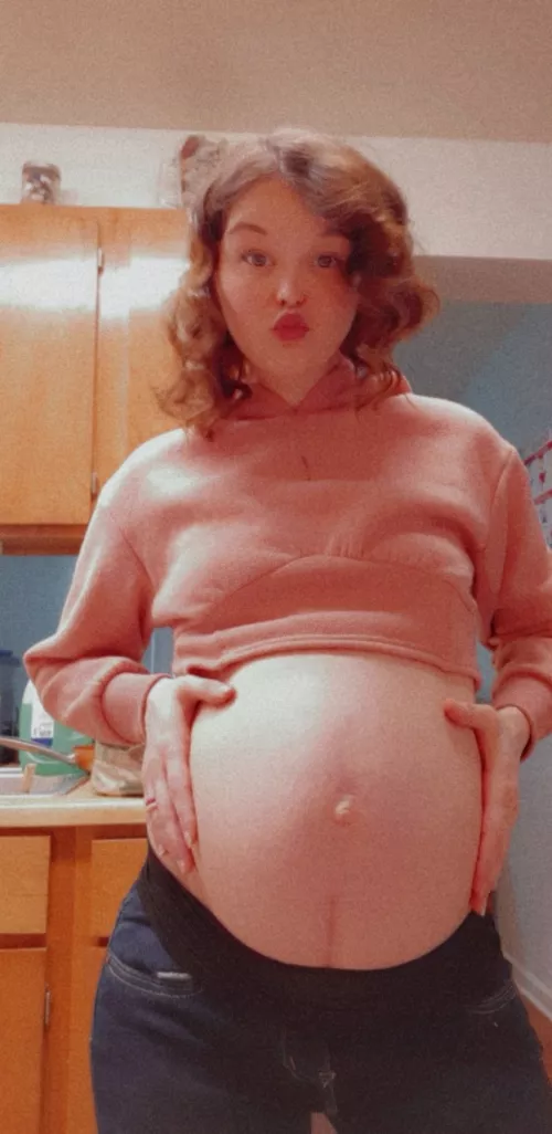 What do you think of my 29 week belly? 🙊💓