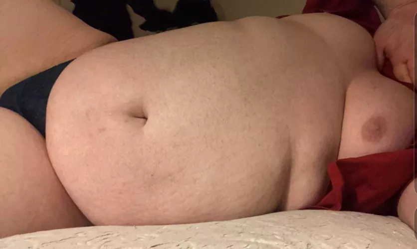 What do you think of my curves? by ventithrowawayextra