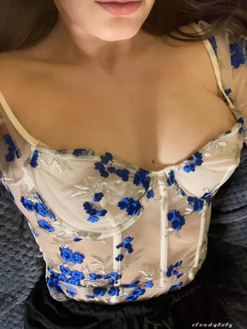 What do you think of this corset?
