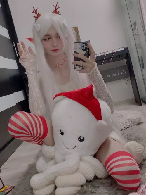 what gift would you like for christmas? (beside me hehe) 🤍❤️ by Nymphel1