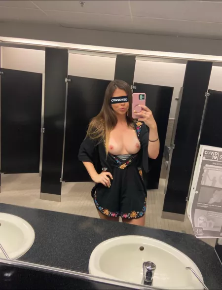 What if I randomly sent you photos like this while you were at work? by Young_Fun