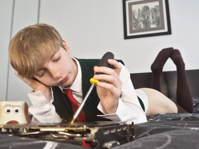 what if Wallace were a femboy? 🔧 by FawnyFem