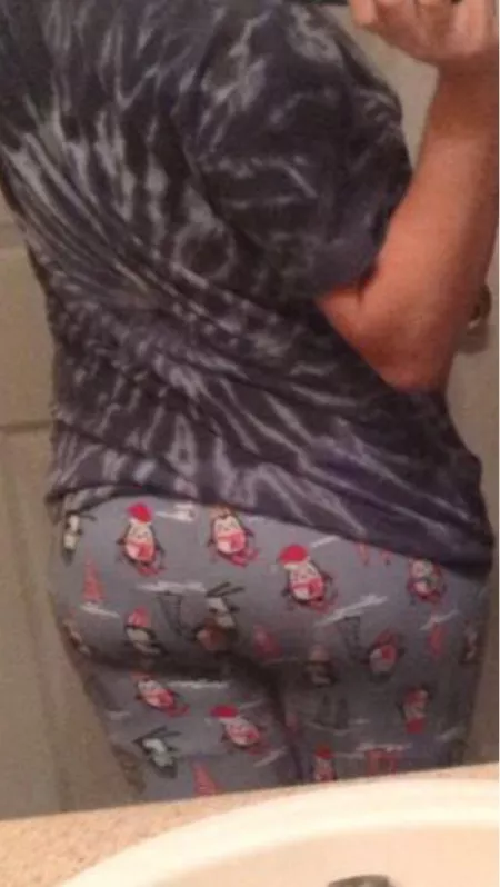 What if we played Overwatch together and I sat on your lap after? 😳 by cardiactamponade_