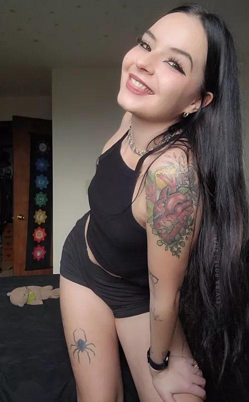 What is this pose? Idk by elvirarose_923