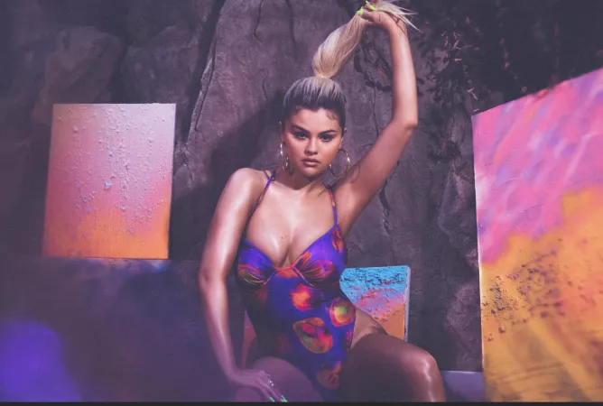 what is your fav part of selena gomez’s body? by staniestan