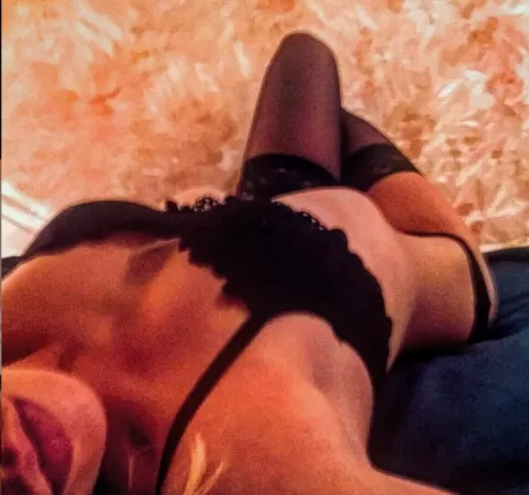 what kind of feminine things make you horny?😈 write to me at the link below and I will try to do it for you🥵 by Sonya_student