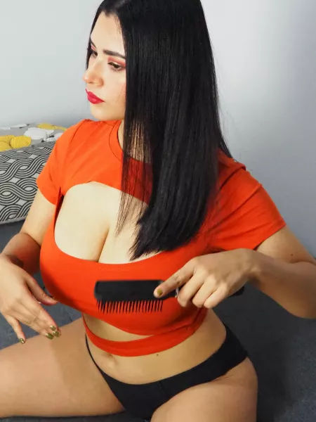 What time is it? by LenaVannen