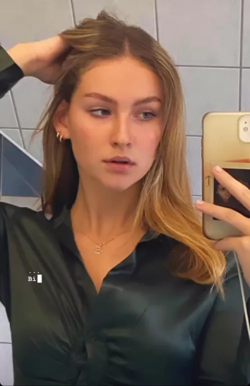 what u think about her? by Lelouch_Loumperouche