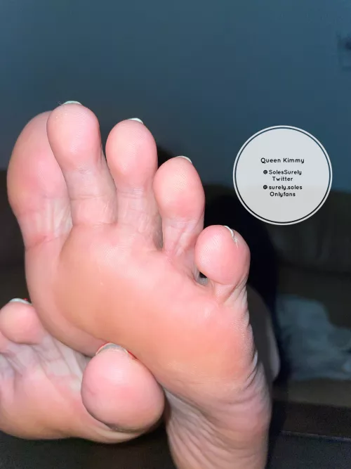 what would you do if my size 11 soles were this close to your face..?😏 by kimmy323