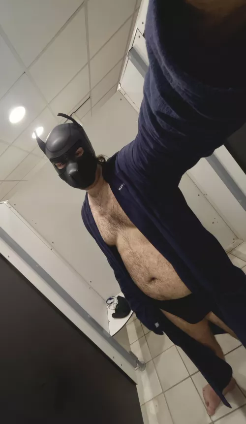 What would you do if we were in the same locker ? by Jo37123