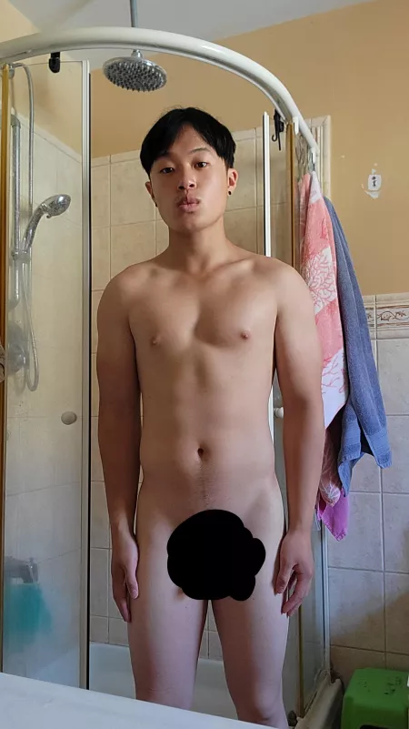 What Would You Do If You Found Me In Your Bathroom by whiteteeth123