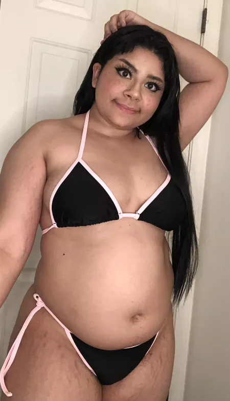 What would you do if you saw me at the beach? by RinaRei