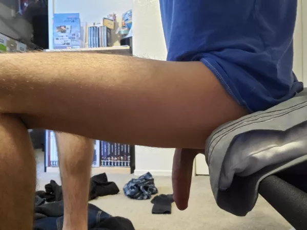 What would you do if you saw this in the locker room? by Motorized_Freckle