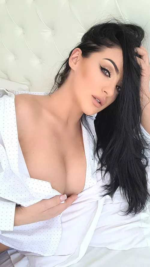 What would you do if you would find me in your bedroom? by Budget-Mud423