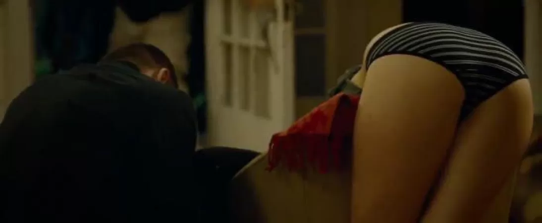 What would you do to Elizabeth Olsen’s butt here? 🙈 by User183749191737493