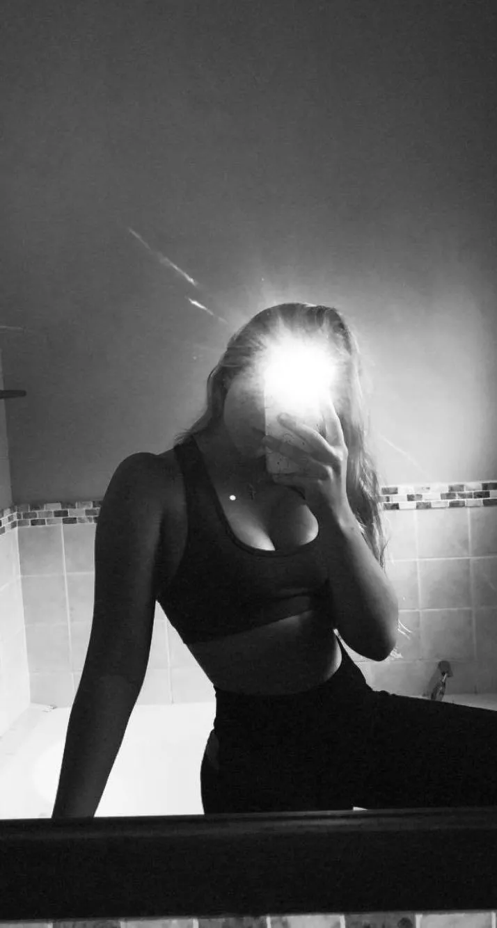 What would you do to her 😈 posted by Mr_Daddy6969