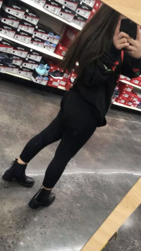 What would you do with her short ass and all that cake , hmu for more by Alicia3---