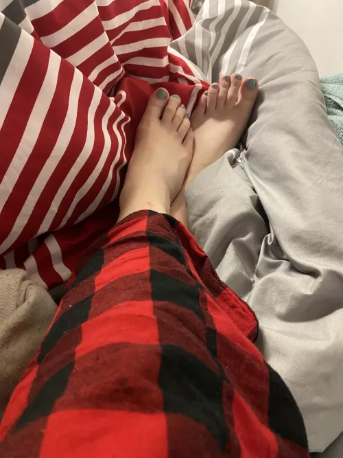 what would you do with these in front of you? 💚 by sluttytransytoes