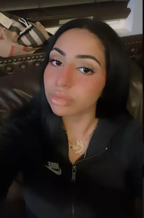 What y’all think about her ? by 2raw2real_