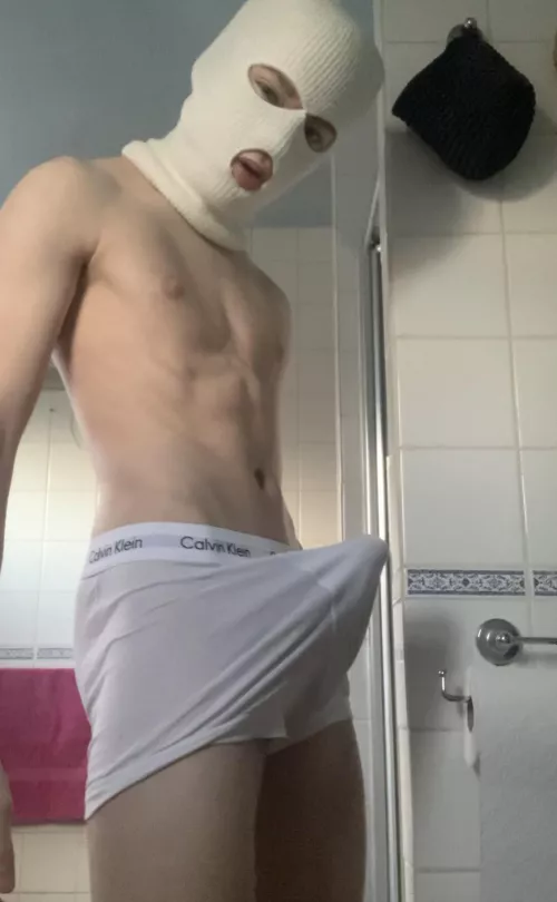 What you doing if I broke in😏 by Appropriate_Lock9676