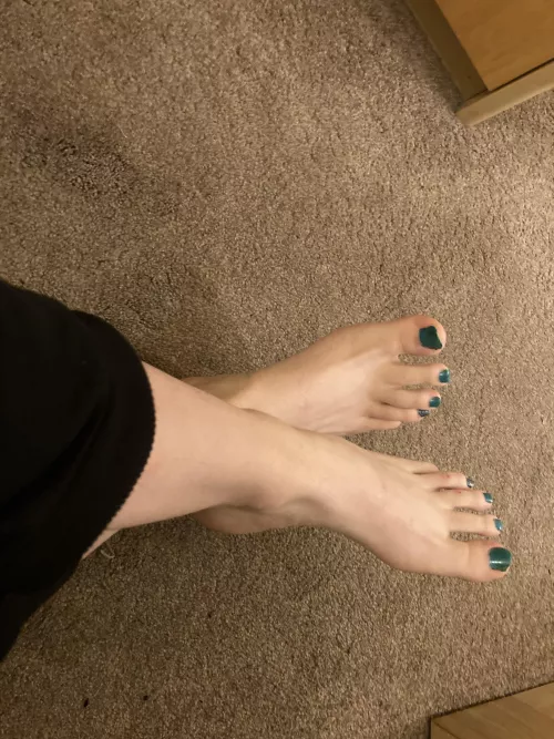 What you going to do if you see me sat like this? by Midnightsarah111