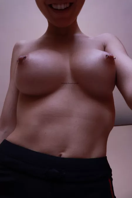 what you see when I'm squatting on your face by violetta_beauregarde