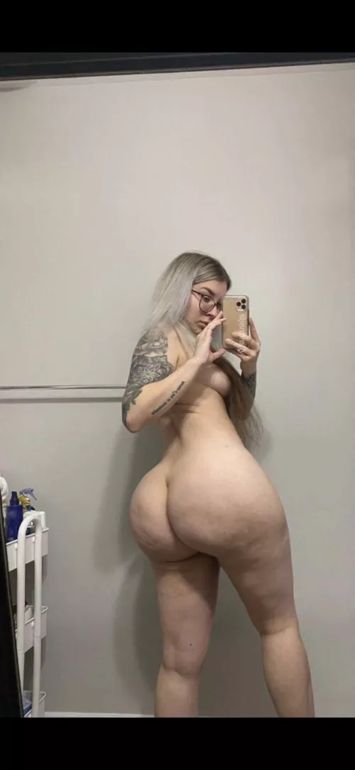 Whatcha think by romegloboy