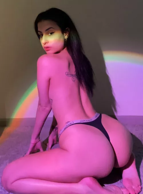 What’re you kissing first ass or feet? by tlktrsh