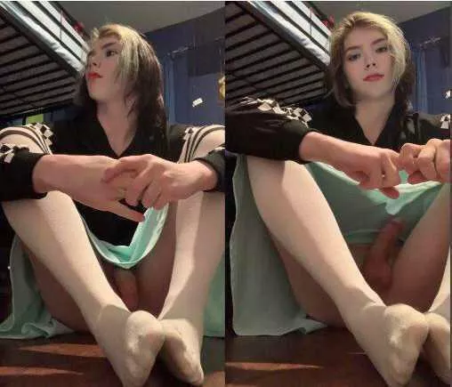 What’re you looking at? 💕 posted by Just-A-Slut-lol