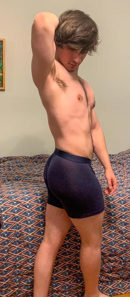 What're you looking at? by papajohnxx