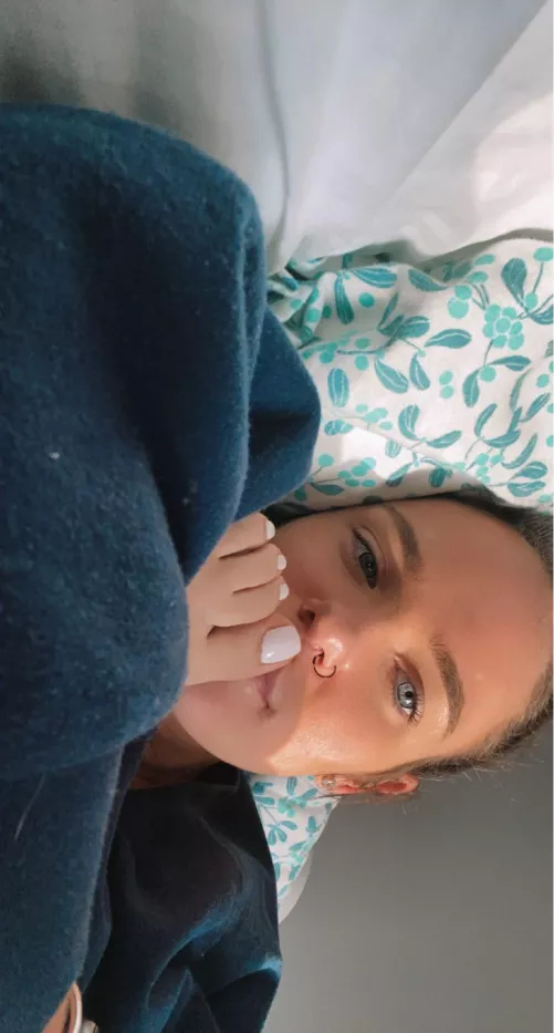 what’s better pretty eyes or pretty feet by jbc4x4