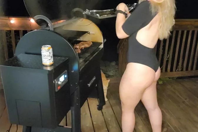 What's for dessert? by nicolestarxx