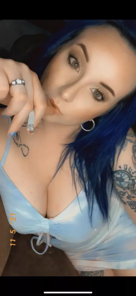 What’s the first thing you notice? by amberskyy123